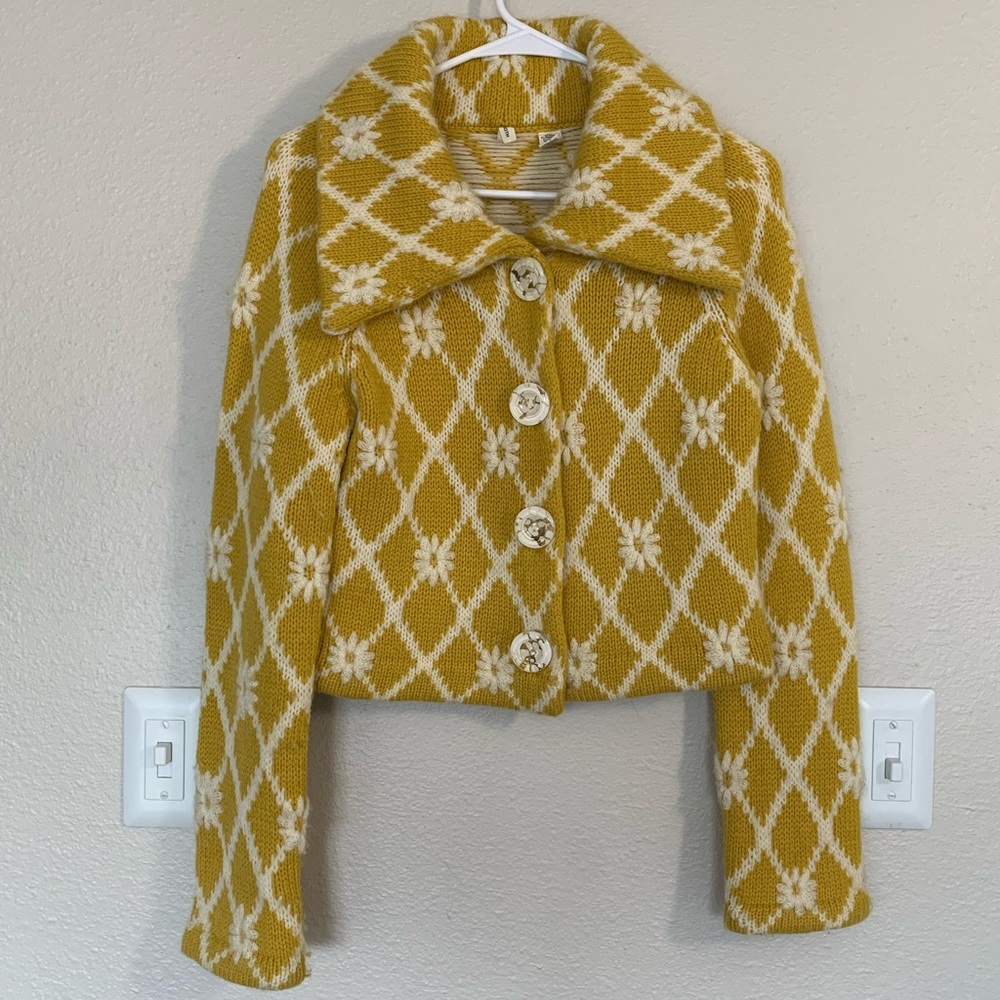 Adorable Yellow Flower Embroidered Knit Button-Up